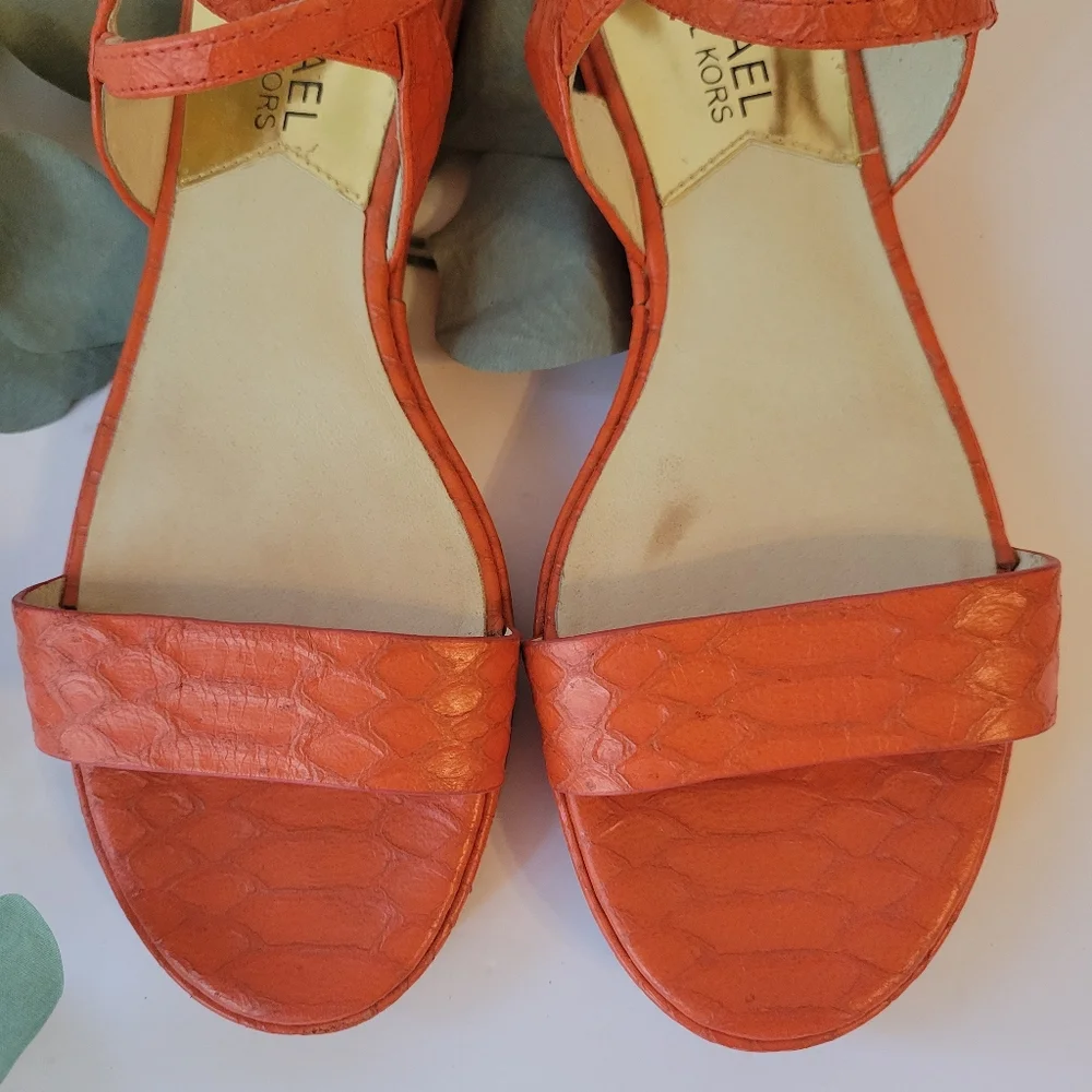Michael Kors women holes